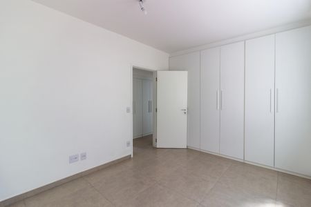 Apartamento à venda com 132m², 3 quartos e sem vaga Apartamento à venda com 132m², 3 quartos e sem vagaQuarto 1