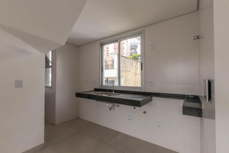 Apartamento à venda com 110m², 2 quartos e 2 vagasCozinha