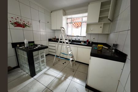 Casa à venda com 200m², 4 quartos e 4 vagasCozinha