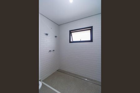 Casa de condomínio à venda com 707m², 5 quartos e 6 vagas Casa de condomínio à venda com 707m², 5 quartos e 6 vagasBanheiro do Quarto 4