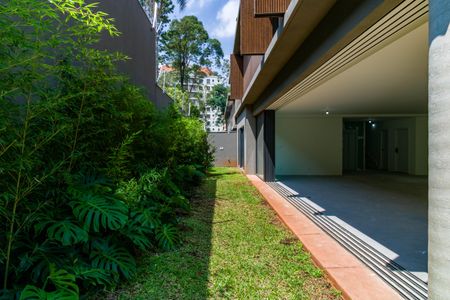 Casa de condomínio à venda com 707m², 5 quartos e 6 vagas Casa de condomínio à venda com 707m², 5 quartos e 6 vagasÁrea comum