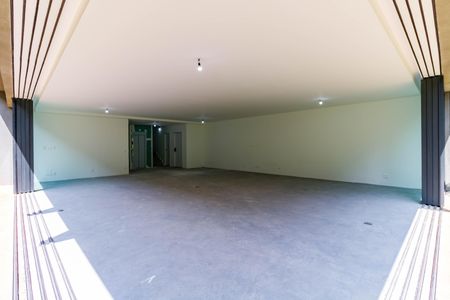 Casa de condomínio à venda com 707m², 5 quartos e 6 vagas Casa de condomínio à venda com 707m², 5 quartos e 6 vagasSala