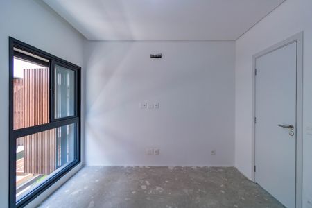 Casa de condomínio à venda com 707m², 5 quartos e 6 vagas Casa de condomínio à venda com 707m², 5 quartos e 6 vagasQuarto 5