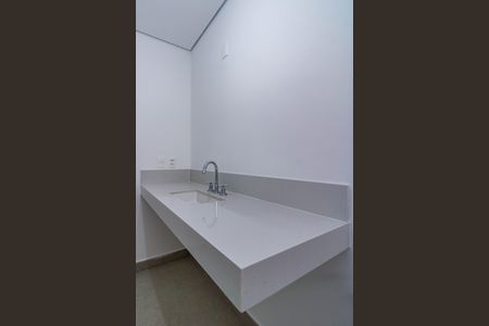 Casa de condomínio à venda com 707m², 5 quartos e 6 vagas Casa de condomínio à venda com 707m², 5 quartos e 6 vagasBanheiro do Quarto 2