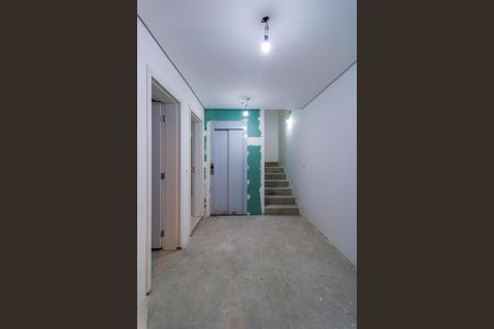 Casa de condomínio à venda com 707m², 5 quartos e 6 vagas Casa de condomínio à venda com 707m², 5 quartos e 6 vagasEntrada