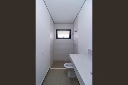 Casa de condomínio à venda com 707m², 5 quartos e 6 vagas Casa de condomínio à venda com 707m², 5 quartos e 6 vagasBanheiro do Quarto 3