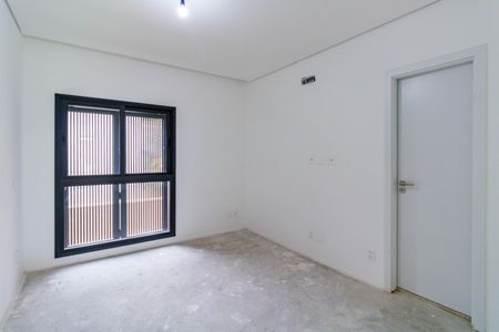 Casa de condomínio à venda com 707m², 5 quartos e 6 vagas Casa de condomínio à venda com 707m², 5 quartos e 6 vagasQuarto 1