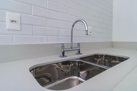 Casa de condomínio à venda com 707m², 5 quartos e 6 vagas Casa de condomínio à venda com 707m², 5 quartos e 6 vagasCozinha