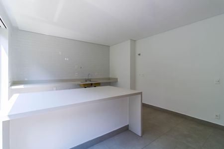 Casa de condomínio à venda com 707m², 5 quartos e 6 vagas Casa de condomínio à venda com 707m², 5 quartos e 6 vagasCozinha