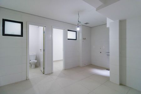 Casa de condomínio à venda com 707m², 5 quartos e 6 vagas Casa de condomínio à venda com 707m², 5 quartos e 6 vagasEdícula