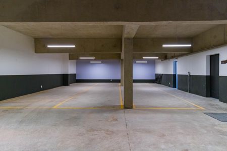 Casa de condomínio à venda com 707m², 5 quartos e 6 vagas Casa de condomínio à venda com 707m², 5 quartos e 6 vagasÁrea comum