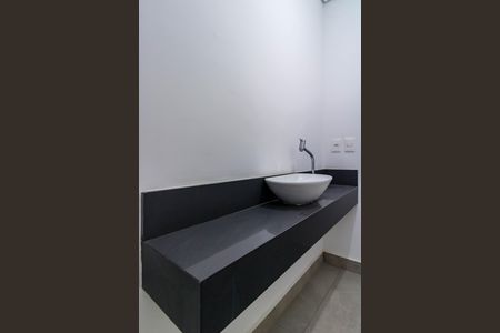 Casa de condomínio à venda com 707m², 5 quartos e 6 vagas Casa de condomínio à venda com 707m², 5 quartos e 6 vagasBanheiro do Quarto 5