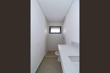 Casa de condomínio à venda com 707m², 5 quartos e 6 vagas Casa de condomínio à venda com 707m², 5 quartos e 6 vagasBanheiro do Quarto 1