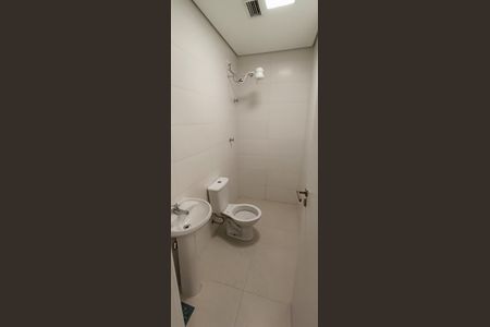 Casa de condomínio à venda com 523m², 4 quartos e 4 vagasBanheiro de serviço