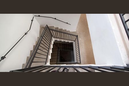 Casa de condomínio à venda com 523m², 4 quartos e 4 vagasEscada