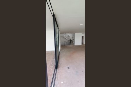 Casa de condomínio à venda com 523m², 4 quartos e 4 vagasSala