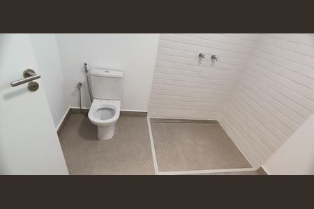 Casa de condomínio à venda com 523m², 4 quartos e 4 vagasBanheiro 2 da Suíte Máster