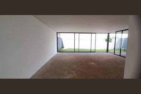 Casa de condomínio à venda com 523m², 4 quartos e 4 vagasSala