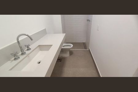 Casa de condomínio à venda com 523m², 4 quartos e 4 vagasBanheiro 1 da Suíte Máster