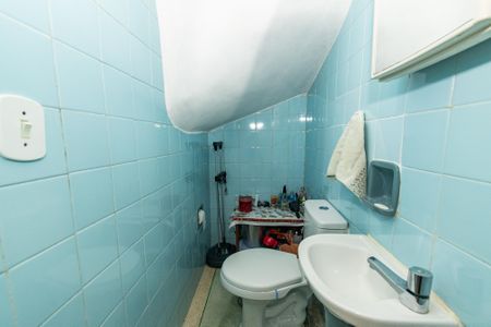 Casa à venda com 138m², 2 quartos e 1 vagaLavabo  Sala