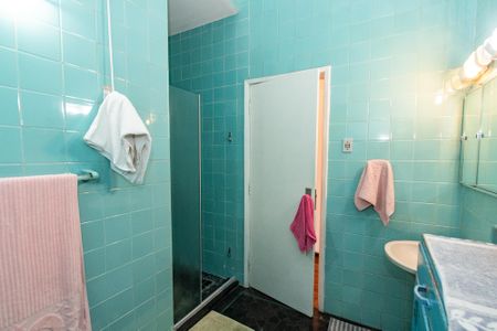 Casa à venda com 138m², 2 quartos e 1 vagaBanheiro