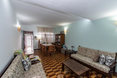 Casa à venda com 138m², 2 quartos e 1 vagaSala