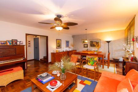 Casa para alugar com 304m², 4 quartos e 3 vagasSala