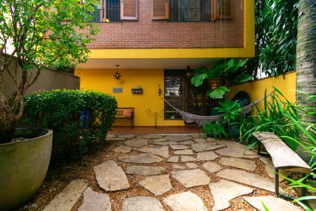 Casa para alugar com 304m², 4 quartos e 3 vagasJardim