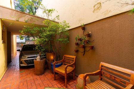 Casa para alugar com 304m², 4 quartos e 3 vagasQuintal