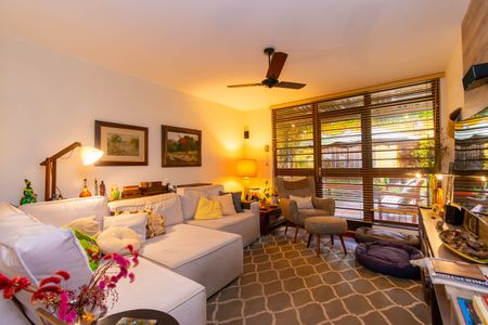 Casa para alugar com 304m², 4 quartos e 3 vagasSala de TV