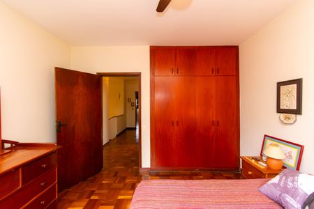 Casa para alugar com 304m², 4 quartos e 3 vagasQuarto 1