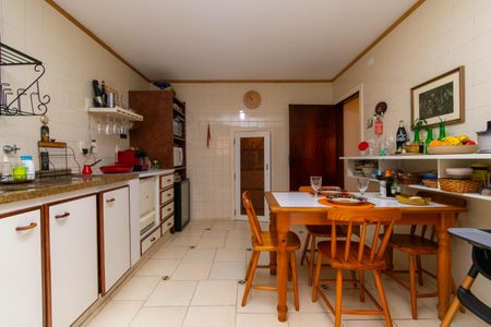 Casa para alugar com 304m², 4 quartos e 3 vagasCozinha