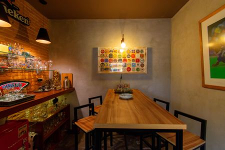 Casa para alugar com 304m², 4 quartos e 3 vagasÁrea gourmet - Bar