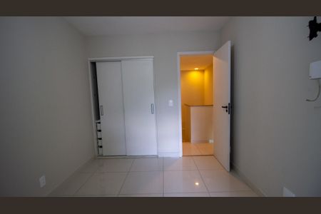 Apartamento para alugar com 95m², 2 quartos e 1 vaga Apartamento para alugar com 95m², 2 quartos e 1 vagaQuarto