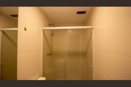 Apartamento para alugar com 95m², 2 quartos e 1 vaga Apartamento para alugar com 95m², 2 quartos e 1 vagaBanheiro da Suíte