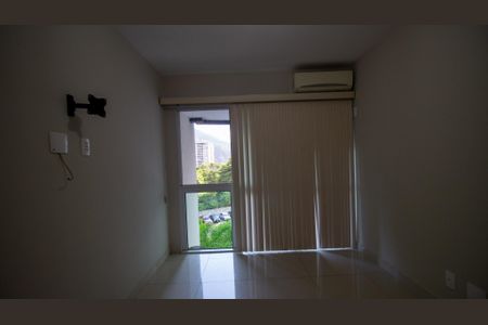 Apartamento para alugar com 95m², 2 quartos e 1 vaga Apartamento para alugar com 95m², 2 quartos e 1 vagaQuarto