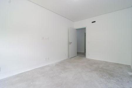 Casa de condomínio à venda com 548m², 4 quartos e 4 vagasSuíte Master