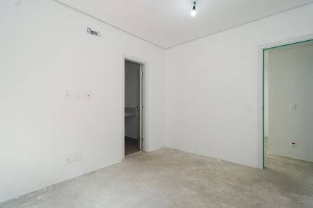 Casa de condomínio à venda com 548m², 4 quartos e 4 vagasSuíte 2