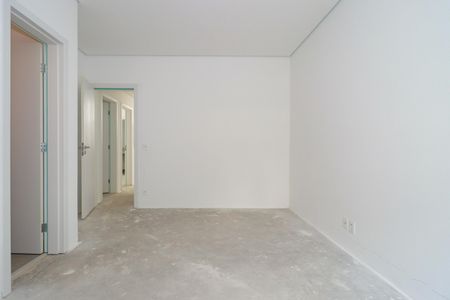 Casa de condomínio à venda com 548m², 4 quartos e 4 vagasSuíte 4