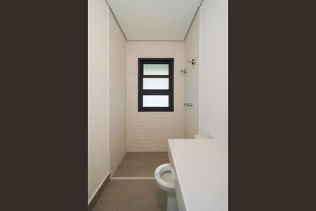 Casa de condomínio à venda com 548m², 4 quartos e 4 vagasBanheiro da Suíte 4