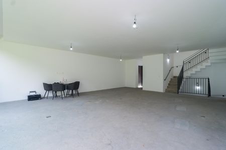 Casa de condomínio à venda com 548m², 4 quartos e 4 vagasSala