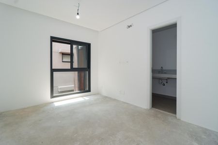 Casa de condomínio à venda com 548m², 4 quartos e 4 vagasSuíte 2