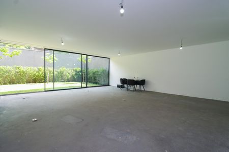 Casa de condomínio à venda com 548m², 4 quartos e 4 vagasSala