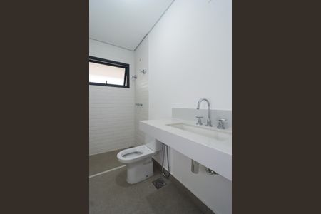 Casa de condomínio à venda com 548m², 4 quartos e 4 vagasBanheiro da Suíte 3