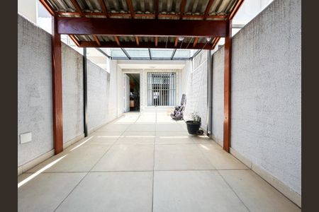 Casa à venda com 125m², 2 quartos e 2 vagasGaragem