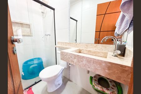 Casa à venda com 125m², 2 quartos e 2 vagasBanheiro Suíte 1 