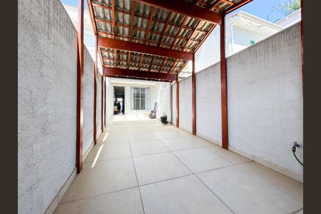 Casa à venda com 125m², 2 quartos e 2 vagasGaragem