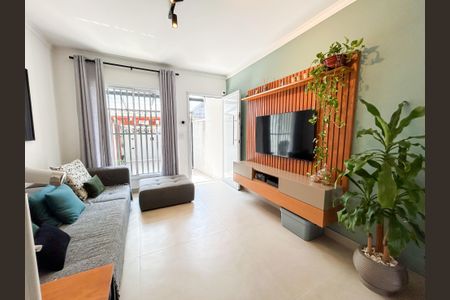 Casa à venda com 125m², 2 quartos e 2 vagasSala