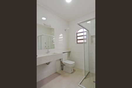 Casa à venda com 240m², 3 quartos e 6 vagasBanheiro