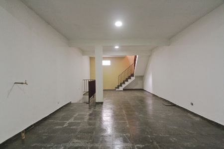 Casa à venda com 240m², 3 quartos e 6 vagasÁrea comum